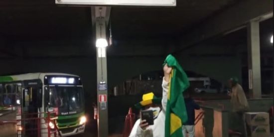 Imagem do grupo de WhatsApp Shit Post a nossa capitã mita