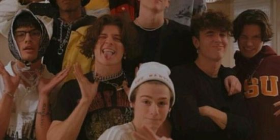 Imagem do grupo de WhatsApp Pay e entre outros 🤞🏻🤩💕