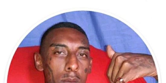 Imagem do grupo de WhatsApp Shitposter no zíper zaper