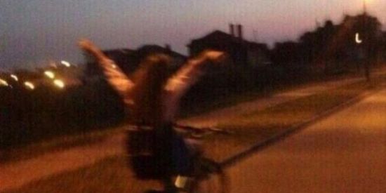 Imagem do grupo de WhatsApp Utilidades públicas🖤