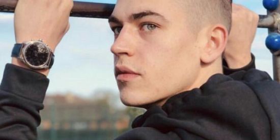 Imagem do grupo de WhatsApp Fãs de Hero Fiennes