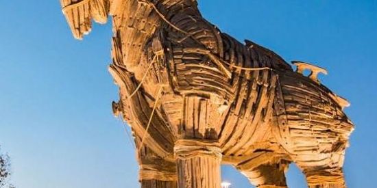 Imagem do grupo de WhatsApp C4V4L0 de Tr0i4