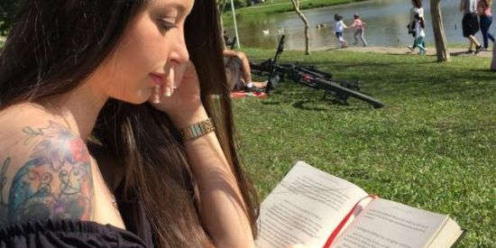 Imagem do grupo de WhatsApp Vendo livros 💯💚.