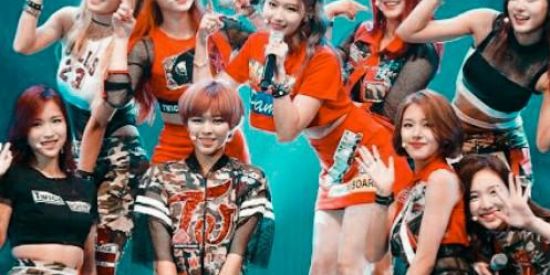 Imagem do grupo de WhatsApp ⌜ONE IN A MILLION 🌺⌟