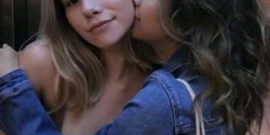 Imagem do grupo de WhatsApp Lesbicas