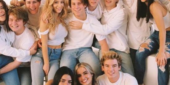 Imagem do grupo de WhatsApp SWYPE HOUSE🎸🛹