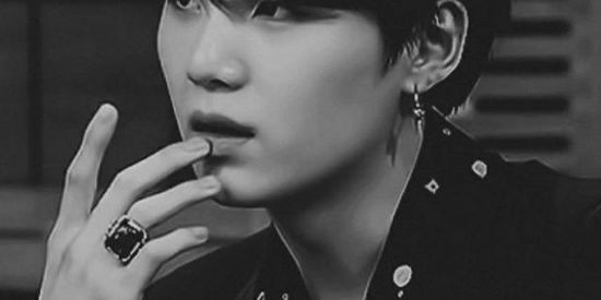 Imagem do grupo de WhatsApp ♫✞︎baby's da tia hyung✞︎♫