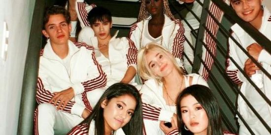 Imagem do grupo de WhatsApp Uniters 🇰🇷🇦🇺🇧🇷🇨🇦🇨🇳🇷🇺🇩🇪🇫🇮🇬🇧🇮🇳🇯🇵🇲🇽🇺🇲🇵🇭🇸🇳🇱🇧