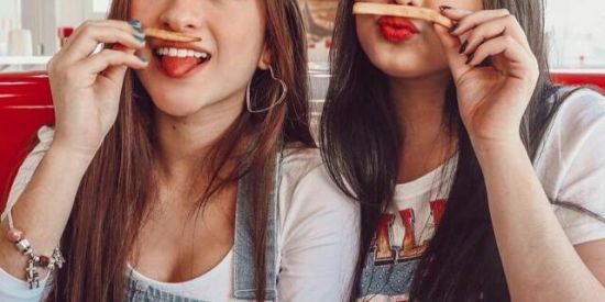 Imagem do grupo de WhatsApp Grupos só de garotas👧🏻👧🏾😘