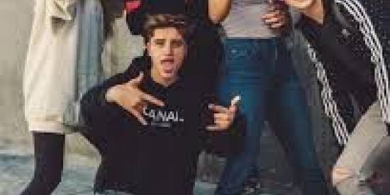 Imagem do grupo de WhatsApp NOVAAS AMIZADESS💗😜