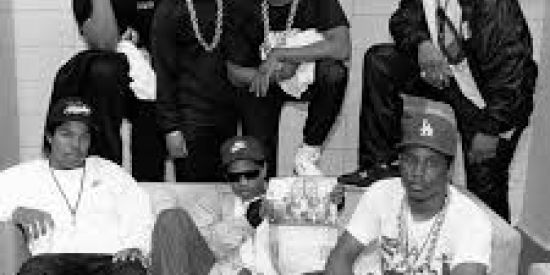 Imagem do grupo de WhatsApp 巨乳の女性が大好き