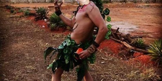 Imagem do grupo de WhatsApp FINGIMOS SER CURUPUOURAS