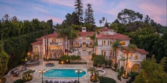 Imagem do grupo de WhatsApp 𖠇 ֶָ֢ ࣪ 🏡𖥾 Teenagers' house