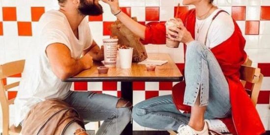 Imagem do grupo de WhatsApp AMIZADES ETERNAS ♡😍🍻🎶