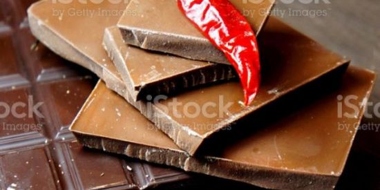 Imagem do grupo de WhatsApp ꧁🍫ƇӇƠƇƠԼƛƬЄ MƛԼƛƓƲЄƝƬƛ🌶️꧂