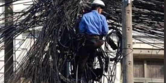 Imagem do grupo de WhatsApp R E S E N H A