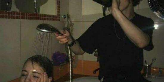 Imagem do grupo de WhatsApp F R I E N D S  D A R K ♡