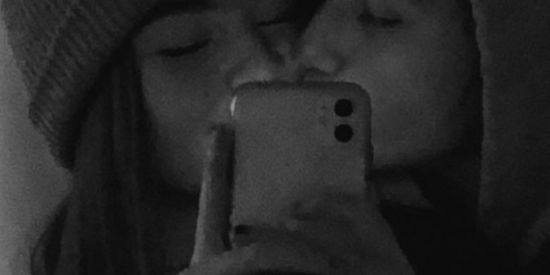 Imagem do grupo de WhatsApp Namoro 🦋💍