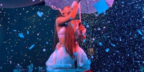 Imagem do grupo de WhatsApp 💜Ariana FC💜