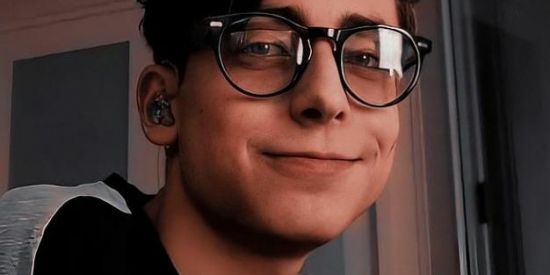 Imagem do grupo de WhatsApp 💕Aidan gallagher fãs ☕