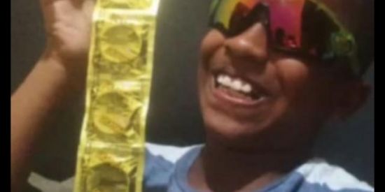 Imagem do grupo de WhatsApp ⏤͟͟͞͞DS 𖣂 SHITPOST😎👍