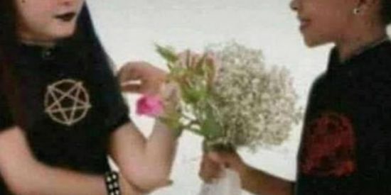 Imagem do grupo de WhatsApp ~Love & friends~