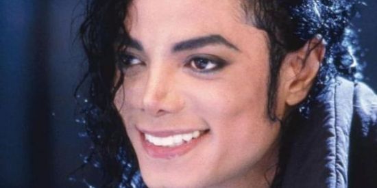 Imagem do grupo de WhatsApp 🕴🏻👑 Tributo Ao Rei 🎤🎥