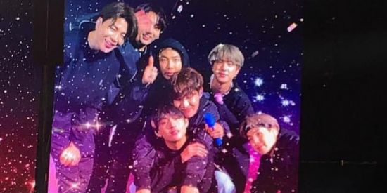 Imagem do grupo de WhatsApp purple world