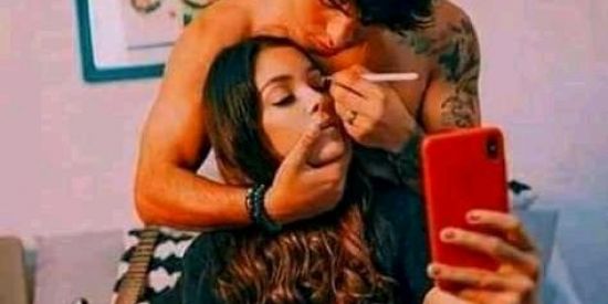 Imagem do grupo de WhatsApp ∆~Namoro Å Distância ~∆