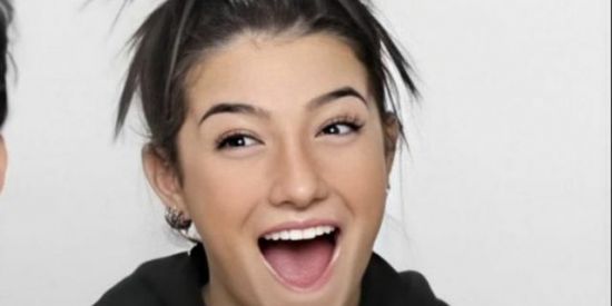 Imagem do grupo de WhatsApp Fans da charli ✨💝