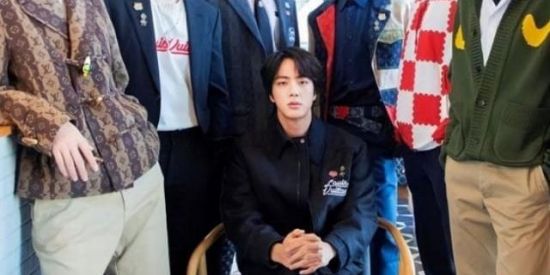 Imagem do grupo de WhatsApp 🇰🇷 MULTIFANDOM 가족 🇧🇷