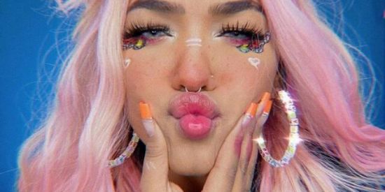 Imagem do grupo de WhatsApp Central de Fãs Lisa Barcelox♥️✨