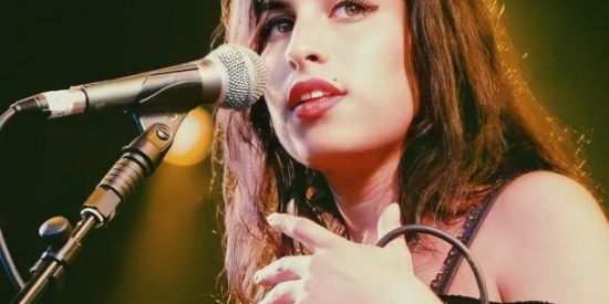 Imagem do grupo de WhatsApp amy winehouse trechos