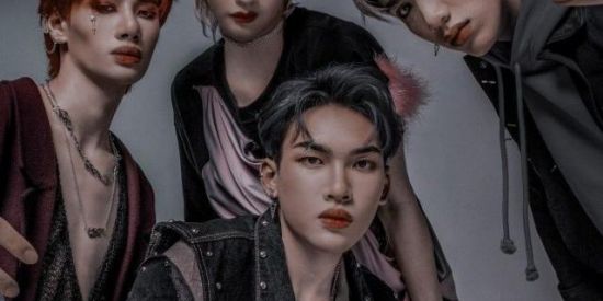 Imagem do grupo de WhatsApp F҈ O҈ U҈ R҈  M҈ I҈ X҈ ✨ 🏳️‍🌈✨