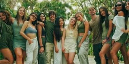 Imagem do grupo de WhatsApp ✨Filhos do n.u✨