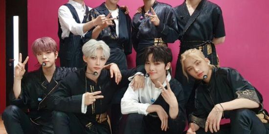 Imagem do grupo de WhatsApp STRAY KIDS