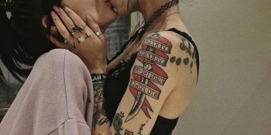 Imagem do grupo de WhatsApp UNIVERSO SAPATAO🏳️‍🌈