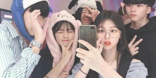 Imagem do grupo de WhatsApp SÓ ADOLESCENTES