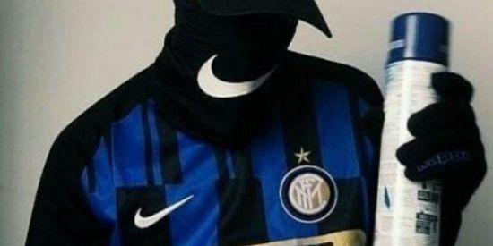 Imagem do grupo de WhatsApp pegando mulher