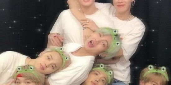 Imagem do grupo de WhatsApp 🖤𝐵𝑇𝑆 𝐴𝑁𝐷 𝐴𝑅𝑀𝑌💜