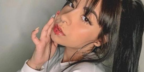 Imagem do grupo de WhatsApp ꦽꦷ🌻Desenrolados chat Stickerꦽꦷ🌻