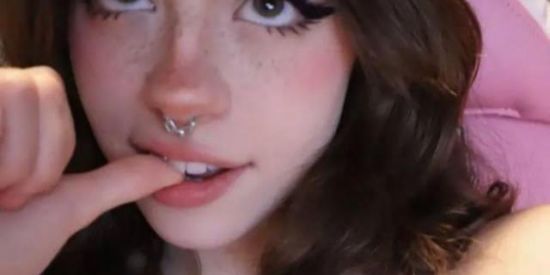 Imagem do grupo de WhatsApp ོ🍒𝐶𝐿𝑈𝐵𝐼𝑁𝐻𝑂 𝑅𝐼𝑉𝑂𝑇𝑅𝐼𝐿 𝐶𝐻𝐴𝑇 𝑆𝑇𝐼𝐶𝐾𝐸𝑅𝑆ོ🍒