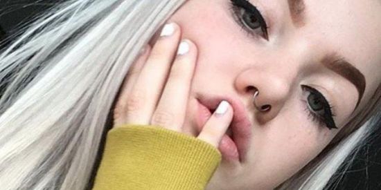 Imagem do grupo de WhatsApp ꦿོ🍒 𝐷𝐸𝐵𝑂𝐶𝐻𝐴𝐷𝑂𝑆 𝐶𝐻𝐴𝑇  𝐸 𝑆𝑇𝐼𝐶𝐾𝐸𝑅ꦿོ🍒