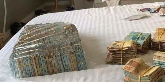 Imagem do grupo de WhatsApp Divulgações 👊🤑💵