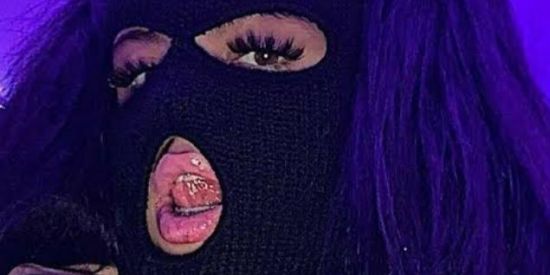 Imagem do grupo de WhatsApp 🔥🤬🤤 𝐓𝐇𝐄 𝐂𝐑𝐀𝐙𝐘-𝐁𝐈𝐓𝐂𝐇 🤤🤬🔥