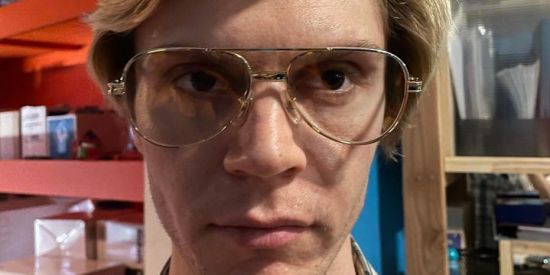 Imagem do grupo de WhatsApp ⛩️ 𝐓𝐇𝐄 𝐋𝐈𝐒𝐓𝐃𝐀𝐑𝐊 ⛩️