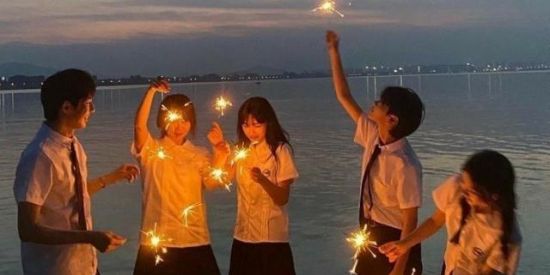 Imagem do grupo de WhatsApp .       ⛱️⃝ ⃝𝙁𝙚𝙧𝙞𝙖𝙨 𝙙𝙚 𝙑𝙚𝙧𝙖𝙤 𝙊𝙛𝙛