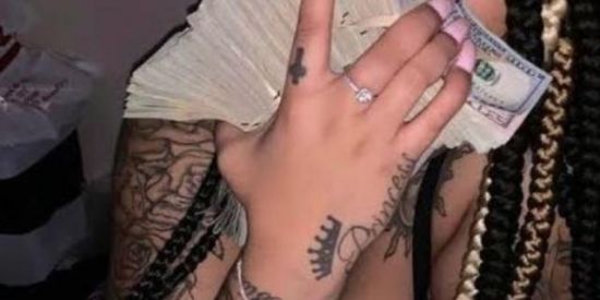 Imagem do grupo de WhatsApp 𝑭𝒊𝒄𝒂 𝒒𝒖𝒆𝒎 𝒂𝒈𝒖𝒆𝒏𝒕𝒂🔥