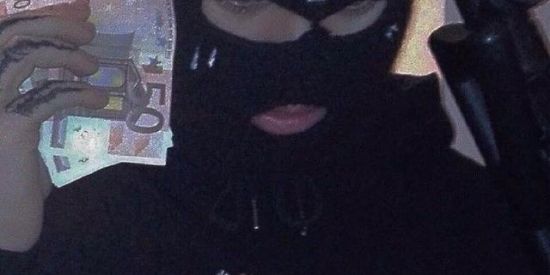 Imagem do grupo de WhatsApp 🔱𝖗𝖊𝖛𝖔𝖑𝖚𝖙𝖎𝖔𝖓𝖆𝖗𝖎𝖊𝖘🔱