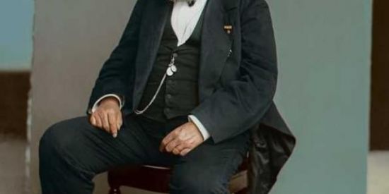 Imagem do grupo de WhatsApp Monarquia Raiz